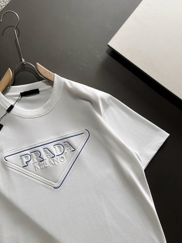 تي شيرت ماركات متنوعة