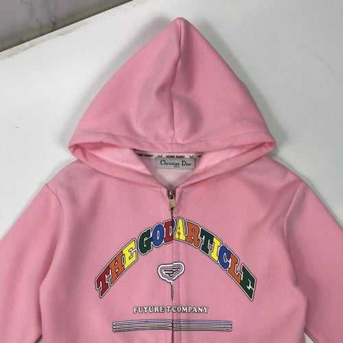 طقم اطفال ماركات متنوعه