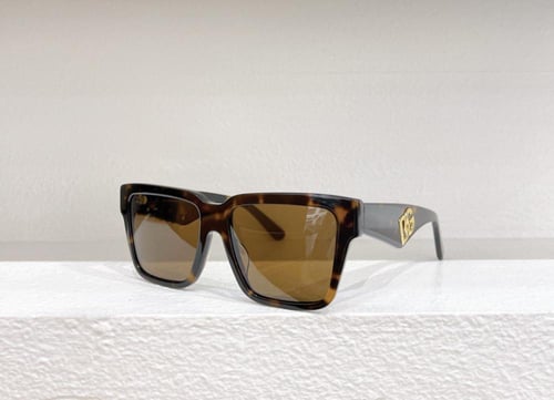 نظاره ماركة D&G