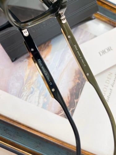 نظاره ماركة Dior
