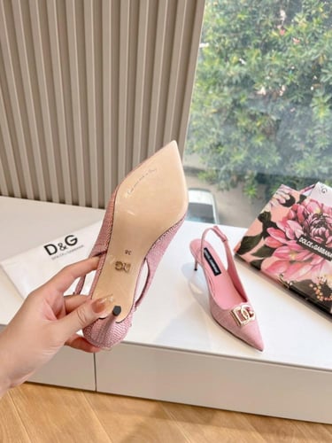 حذاء نسائي ماركة D&G