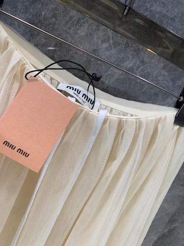 تنوره مدي ماركة Miumiu