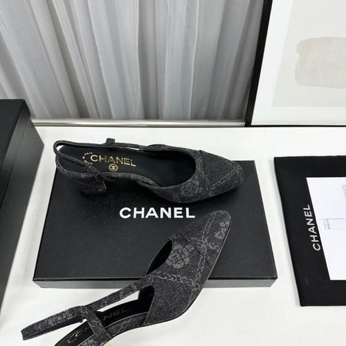 حذاء نسائي ماركة ‏Chanel
