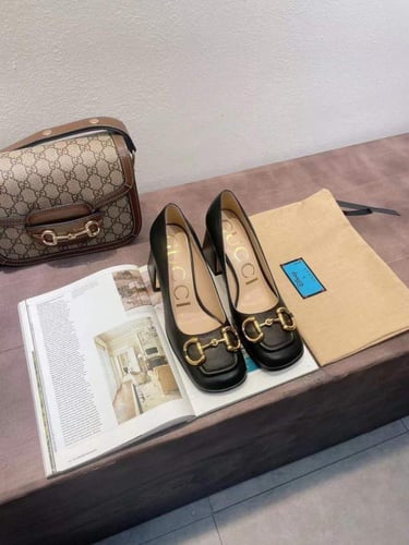 حذاء نسائي ماركة ‏Gucci