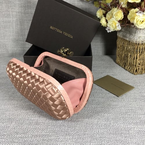 شنطه نسائية ماركة Bottega Veneta