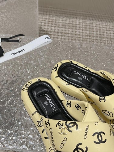 حذاء نسائي ماركة ‏Chanel