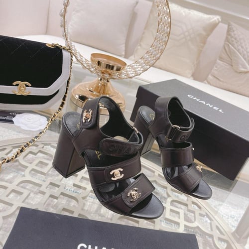 حذاء نسائي ماركة ‏Chanel