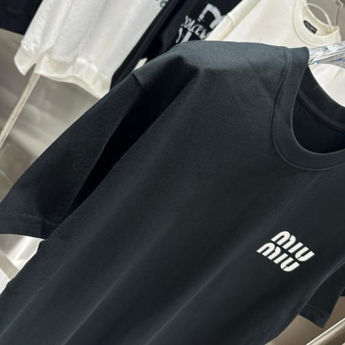 تي شيرت ماركة ‏Miumiu