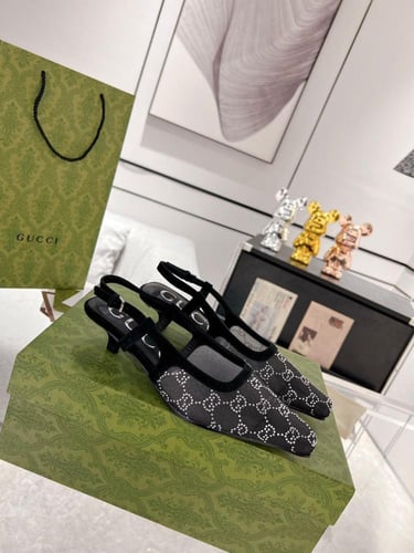 حذاء نسائي ماركة ‏Gucci