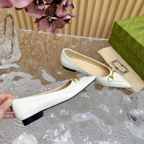 حذاء نسائي ماركة ‏Gucci