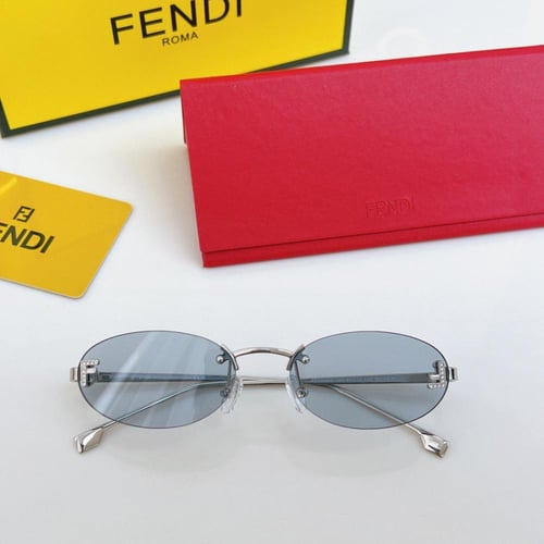 نظاره ماركة Fendi