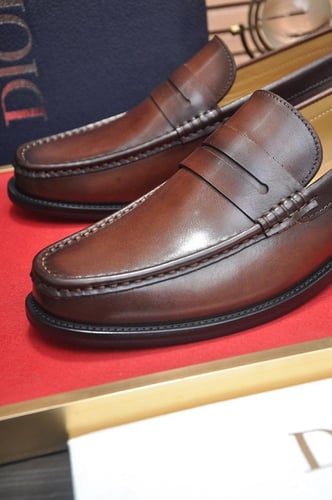 حذاء رجالي ماركة ‏Dior