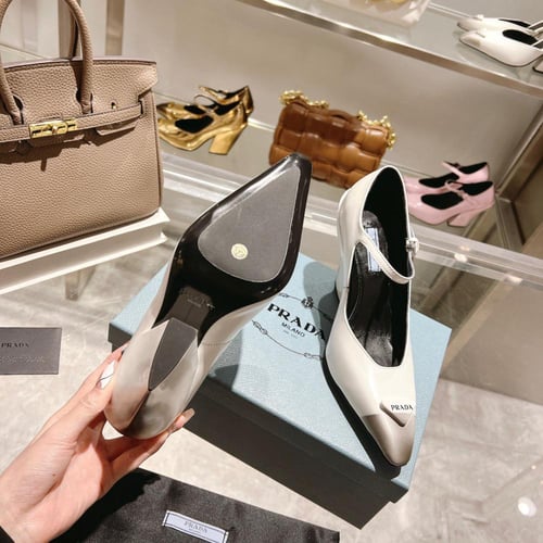 حذاء نسائي ماركة ‏Prada