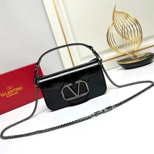 شنطه نسائية ماركة Valentino