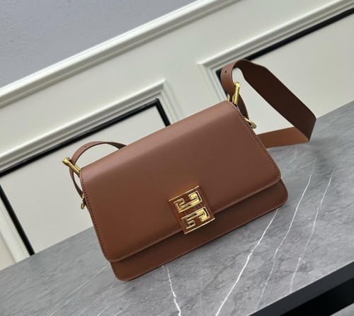 شنطة نسائية ماركة Givenchy