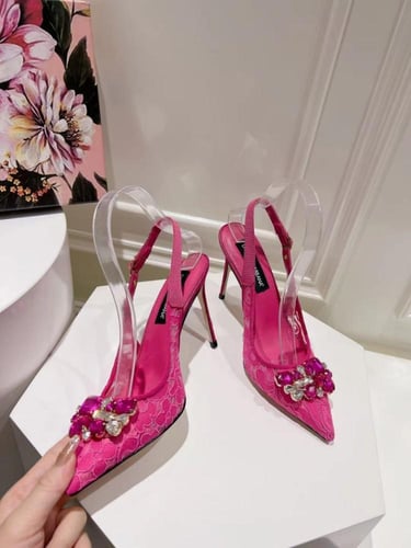 حذاء نسائي ماركة D&G