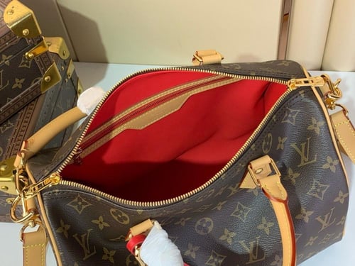 حقيبة سفر ماركة LV