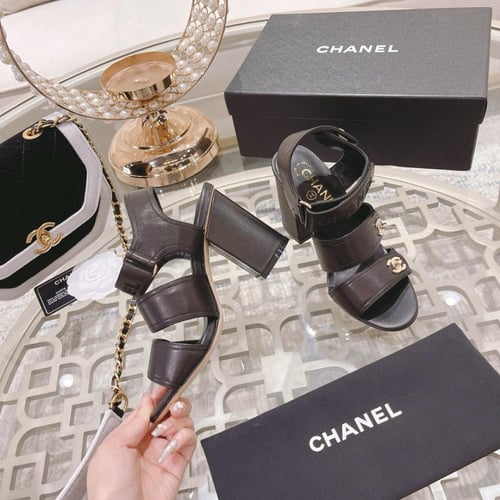 حذاء نسائي ماركة ‏Chanel