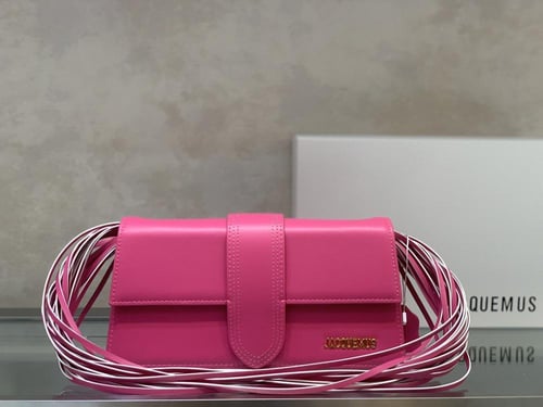 شنطه نسائية ماركة ‏JACQUEMUS