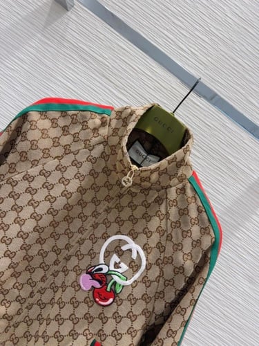 جاكيت نسائي ماركة Gucci