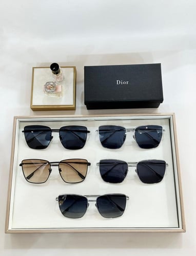 نظاره ماركة Dior