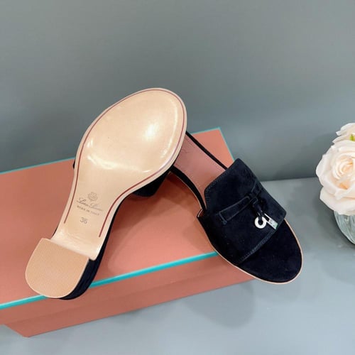 حذاء نسائي ماركة ‏Loro piana