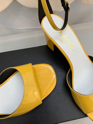 حذاء نسائي ماركة ‏Chanel