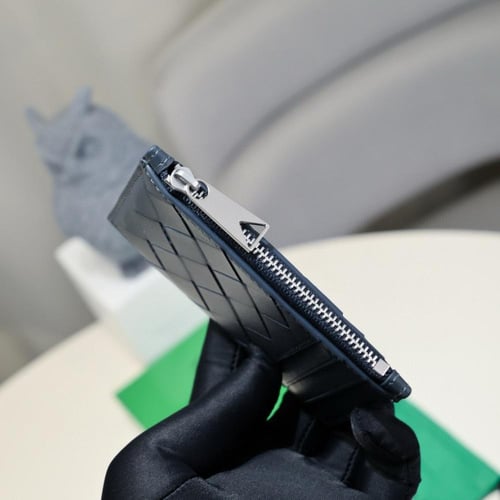 كارد ماركة Bottega Veneta