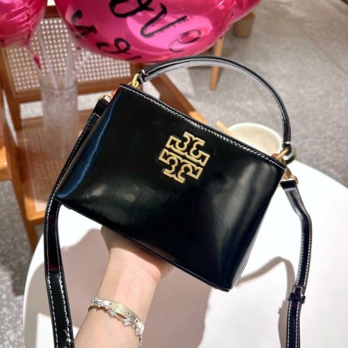 شنطة نسائية ماركة Tory burch