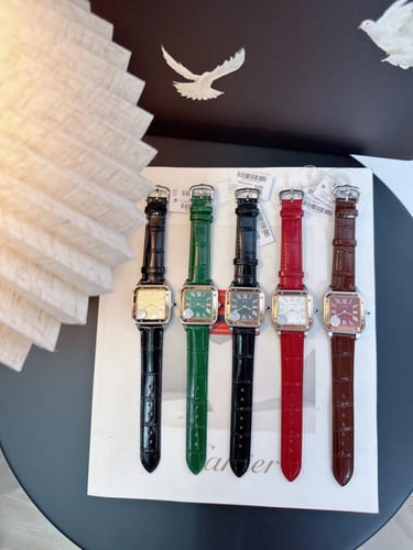 ساعة نسائية ماركة Cartier