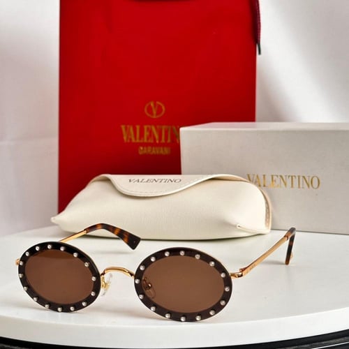 نظاره ماركة ‏Valentino