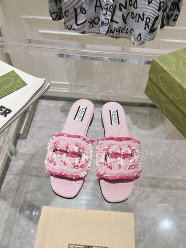 حذاء نسائي ماركة ‏Gucci