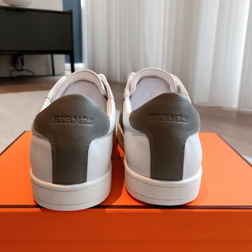 حذاء ماركة Hermès
