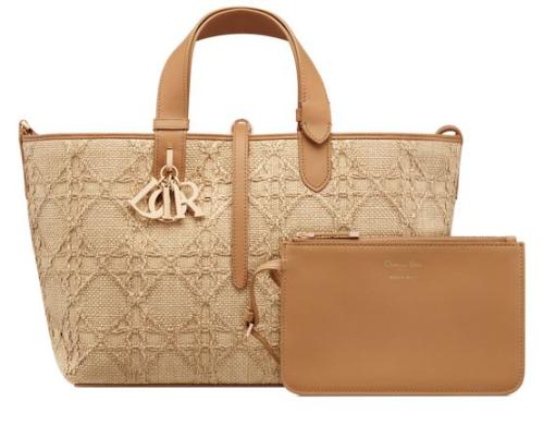 شنطة نسائية ماركة Dior