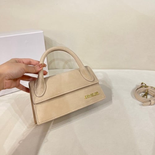 شنطة نسائية ماركة ‏JACQUEMUS
