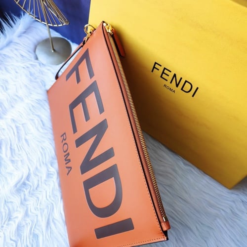 شنطة نسائية ماركة Fendi