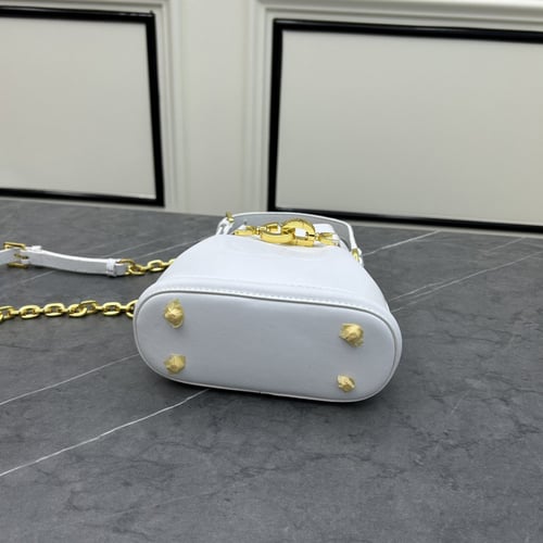 شنطة نسائية ماركة Dior