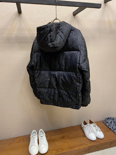 جاكيت ماركة Gucci