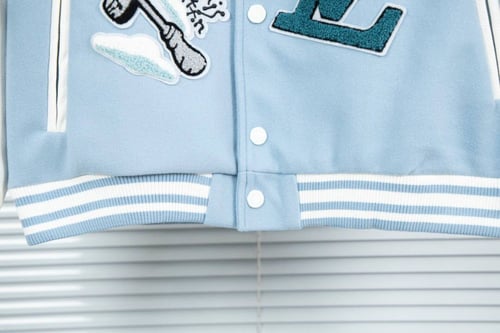 جاكيت ماركة LV