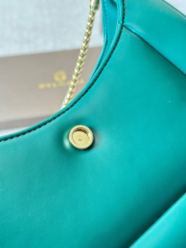 شنطة نسائية ماركة Bvlgari