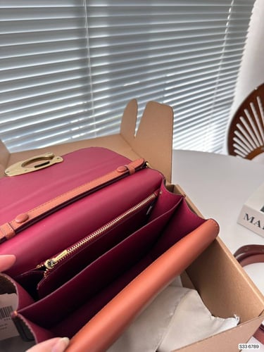 شنطة نسائية ماركة ‏Coach