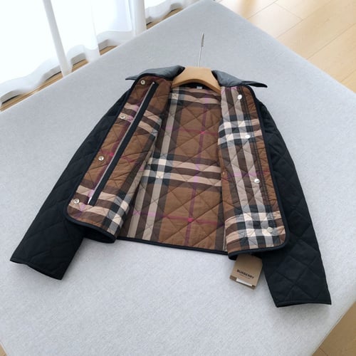 جاكيت نسائي ماركة Burberry