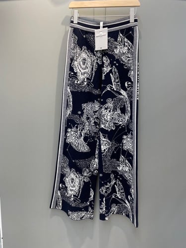 طقم نسائي ماركة Dior