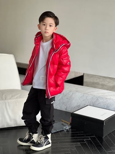 جاكيت اطفال ماركة Moncler
