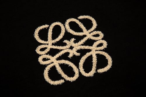 تيشيرت ماركة Loewe