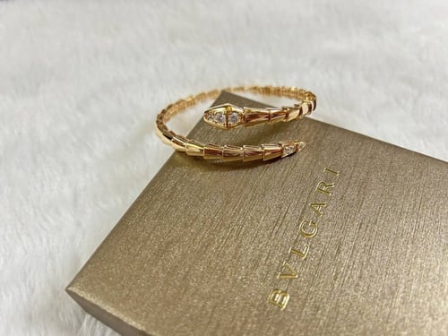 سواره ماركة Bvlgari