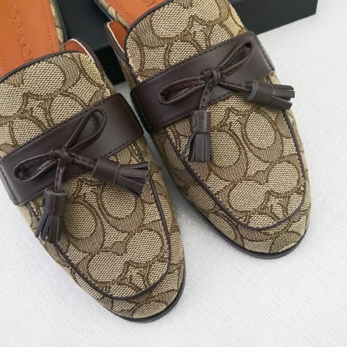 حذاء نسائي ماركة Coach