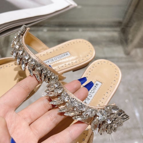 حذاء نسائي ماركة Manolo Blahnik