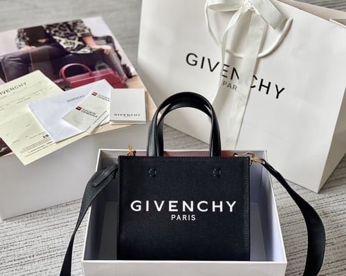شنطة نسائية ماركة Givenchy
