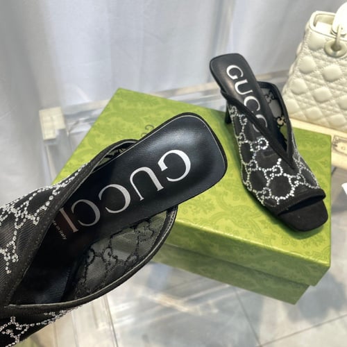 حذاء نسائي ماركة Gucci